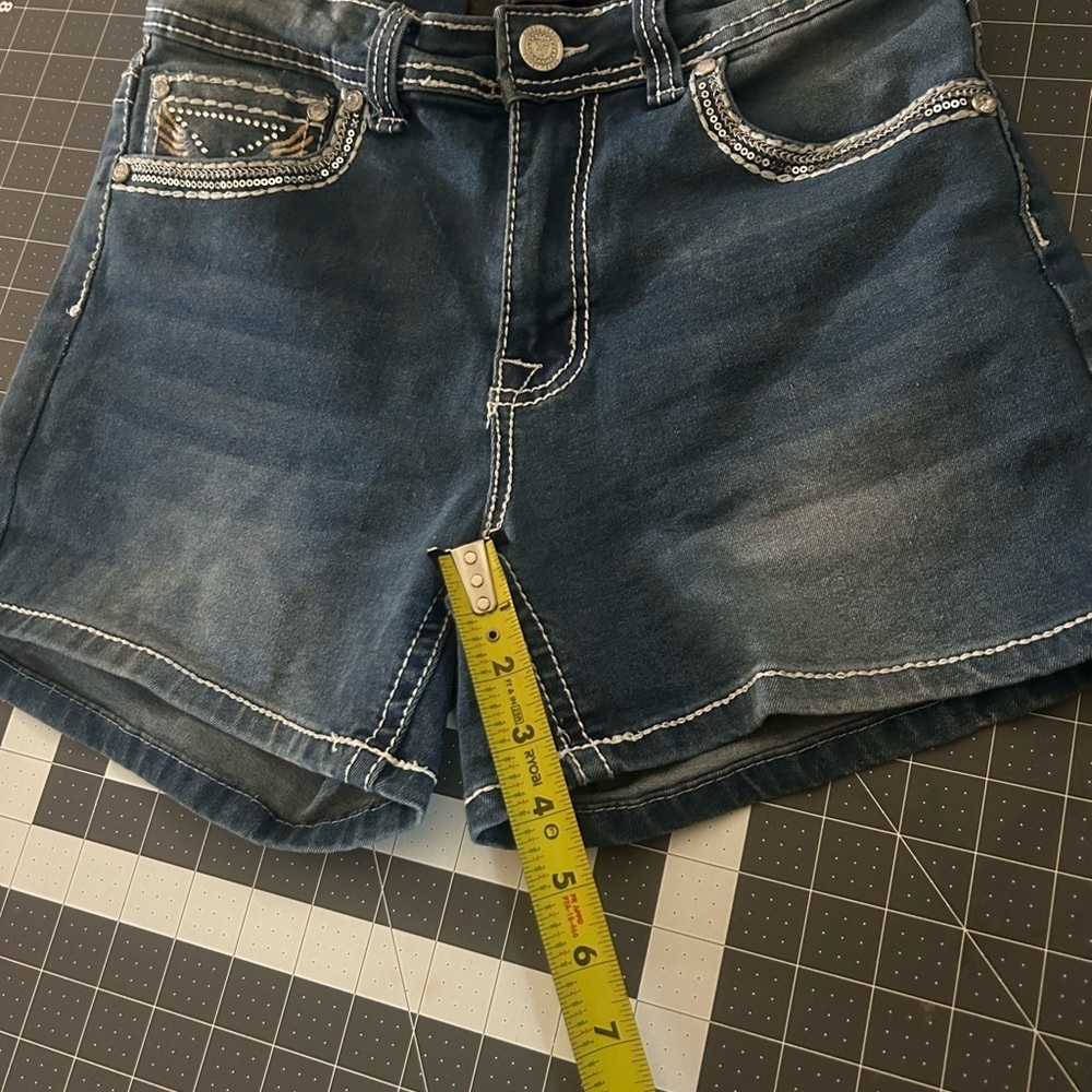 BKE Indigo Jean Shorts with Contrast Stitching - Picture 3 of 7